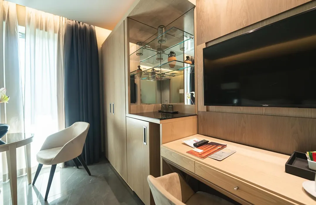 Hotel Forum-1