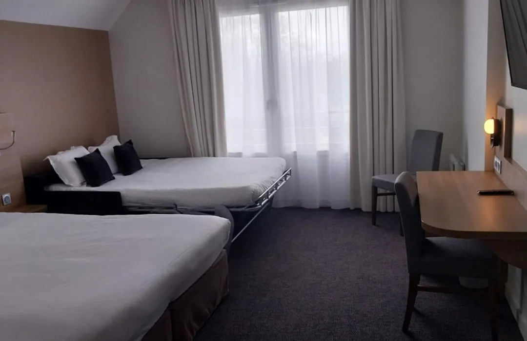 Kyriad Hotel Laval-1