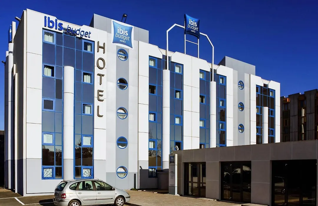 ibis budget Grigny Centre-1