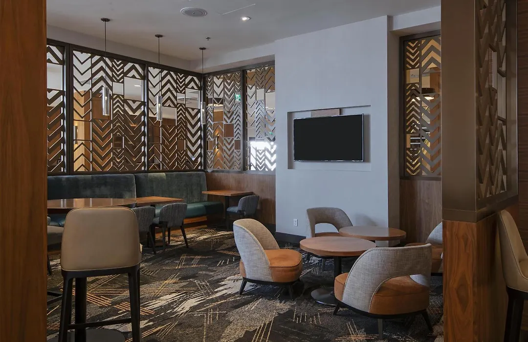 Doubletree By Hilton Hotel & Conference Centre Regina-1