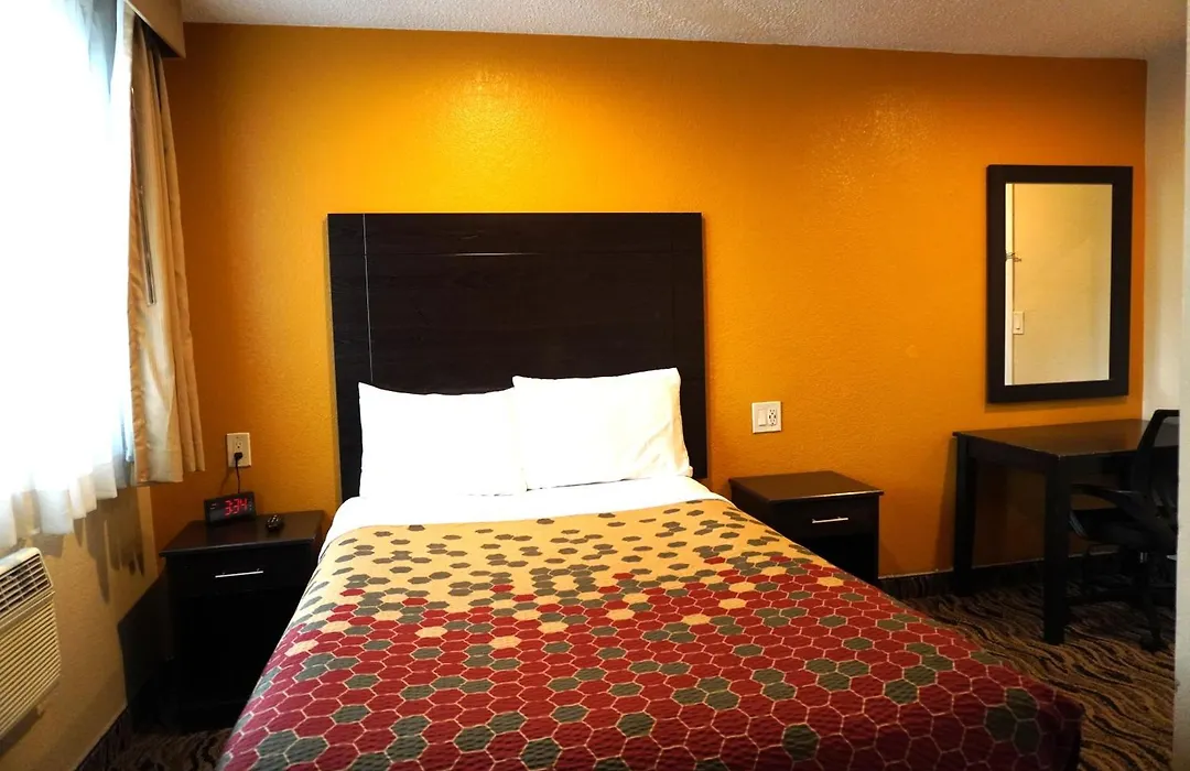 Rodeway Inn Flagstaff-Downtown-1