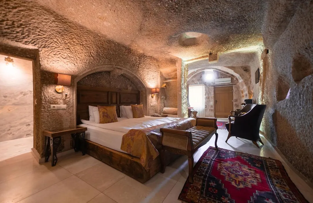 Divan Cave House-1