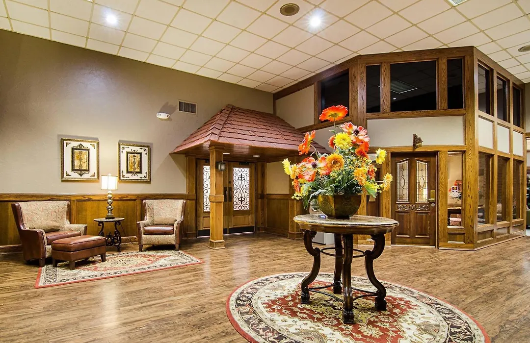 Clarion Inn Garden City-1