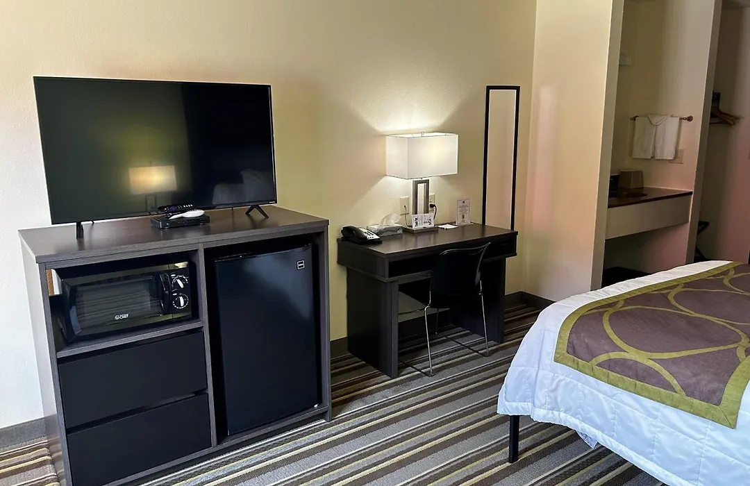 Super 8 By Wyndham Nebraska City-1