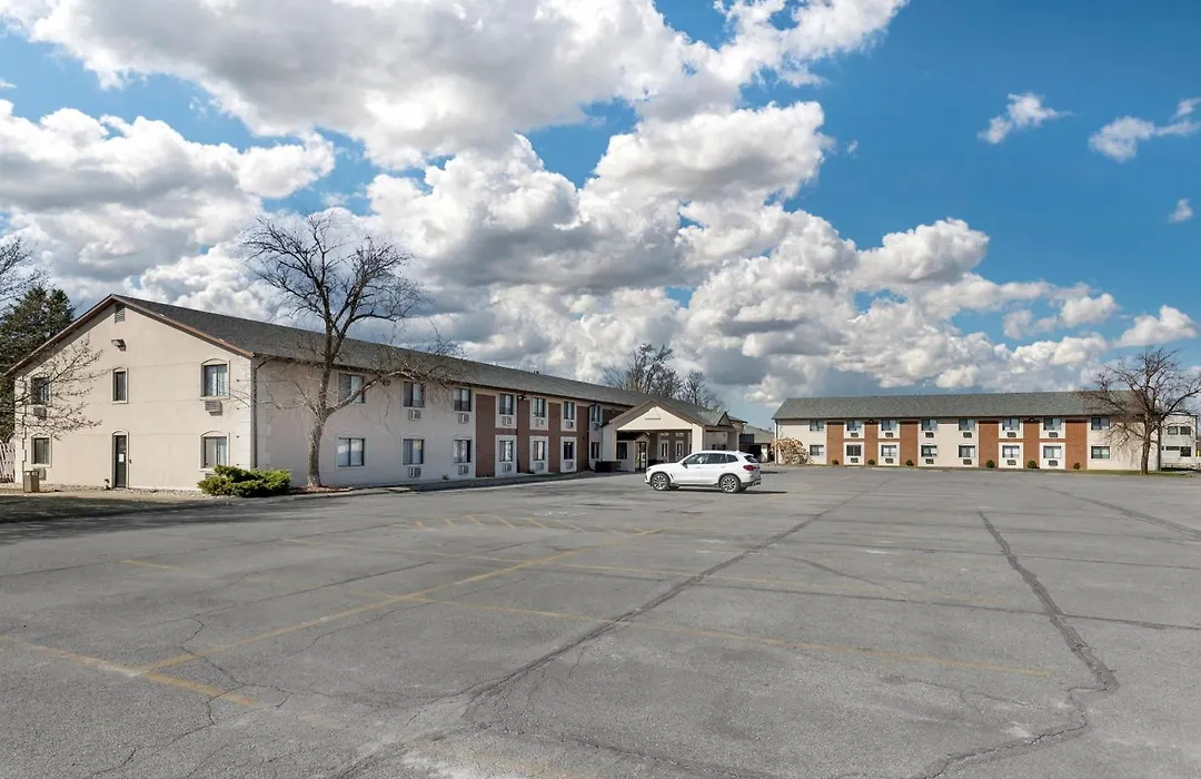 Quality Inn & Suites Ottumwa North-1