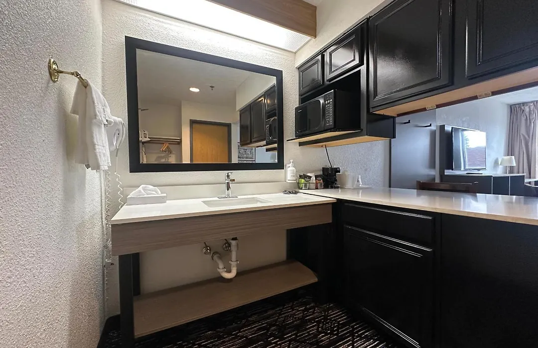 Ramada By Wyndham Strasburg Dover-1