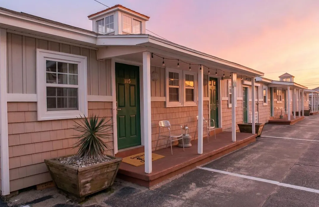 Sea Horse Inn And Cottages-1