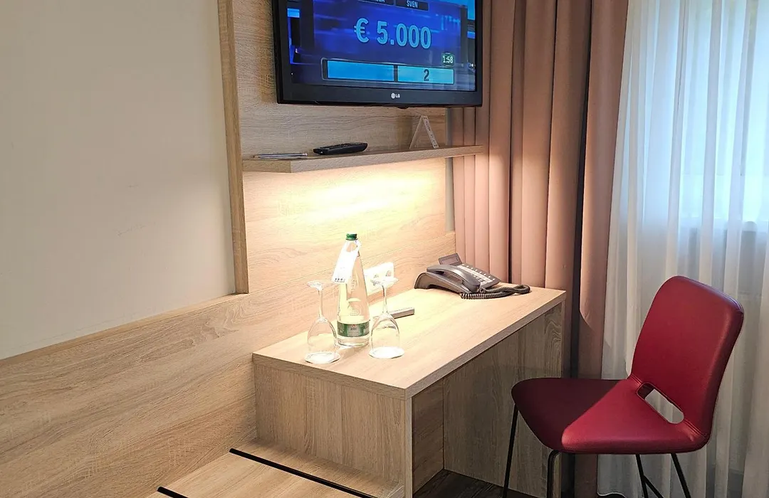 Hotel Alpha-1