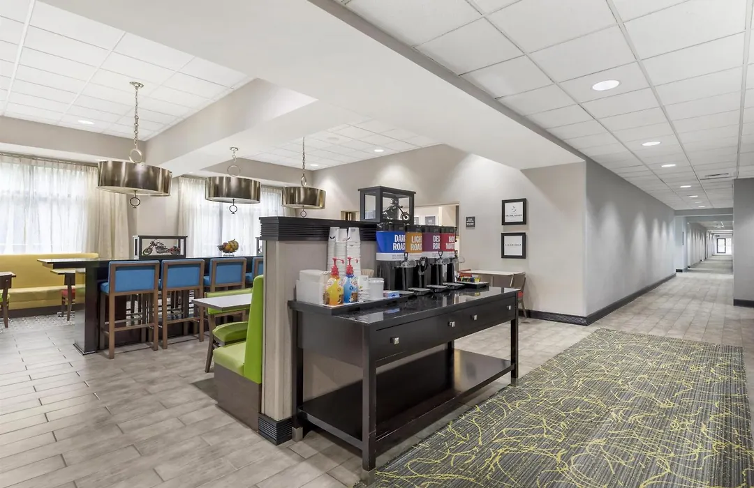Hampton Inn Birmingham/Leeds-1