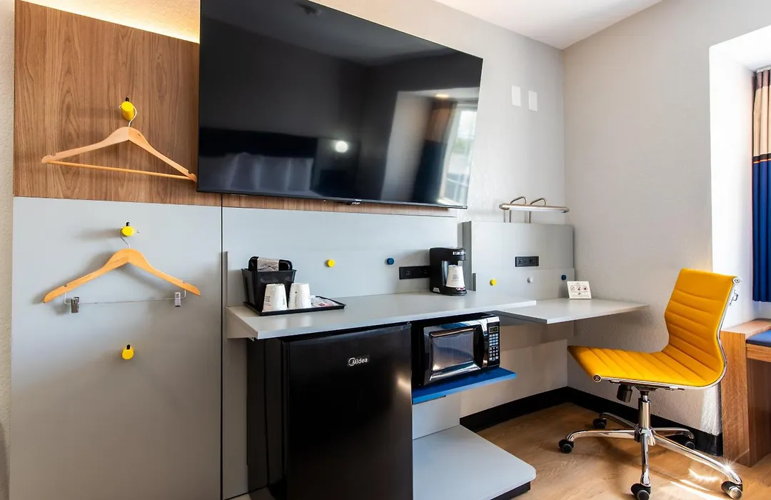 Microtel Inn & Suites By Wyndham London-1