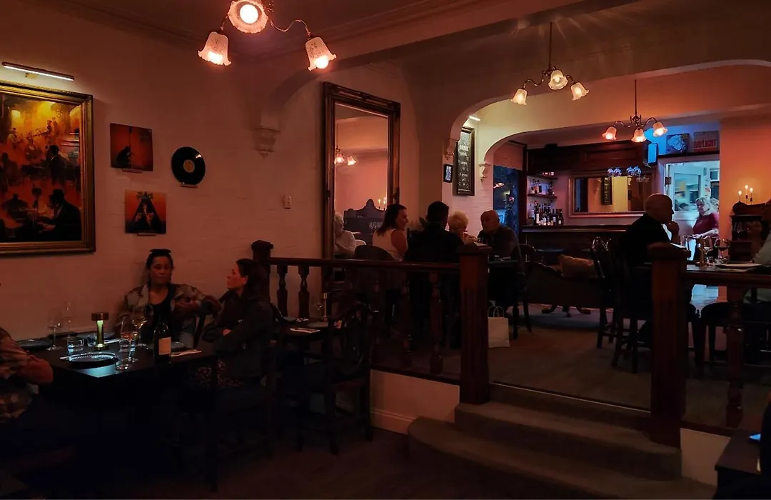 Victoria House Motel And Wine Bar-1