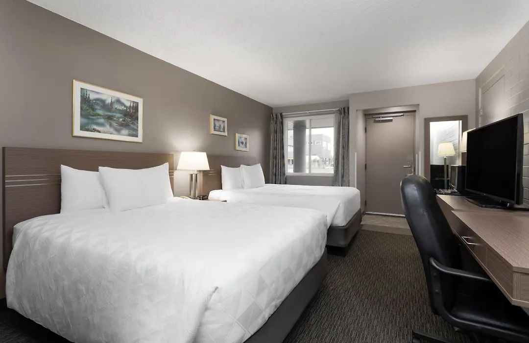 Travelodge By Wyndham Grande Prairie-1