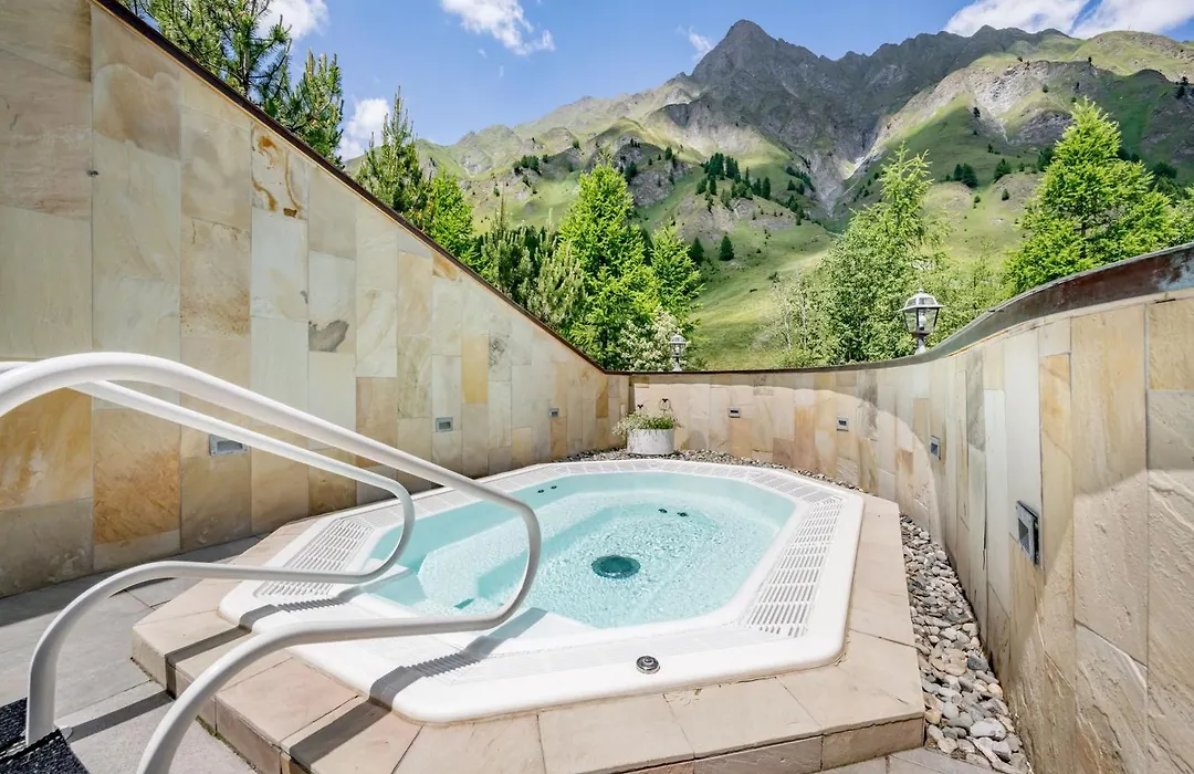 Chalet Silvretta Hotel & Spa-1