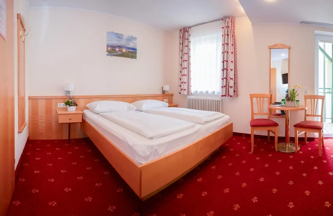 Panorama Hotel Traunstein-1