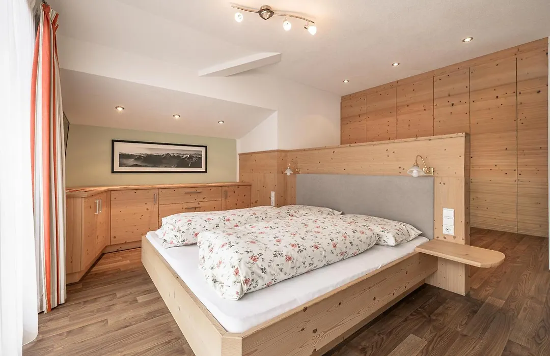 Martinshof Berg Herz Hotel-1