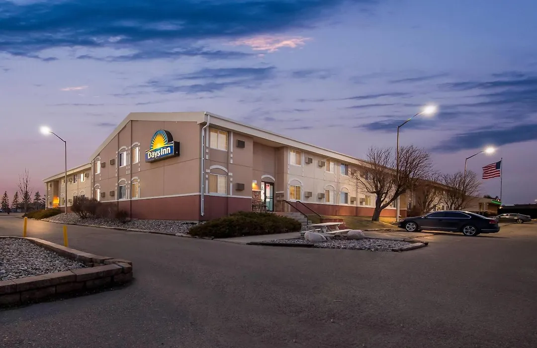 Days Inn By Wyndham Minot-1