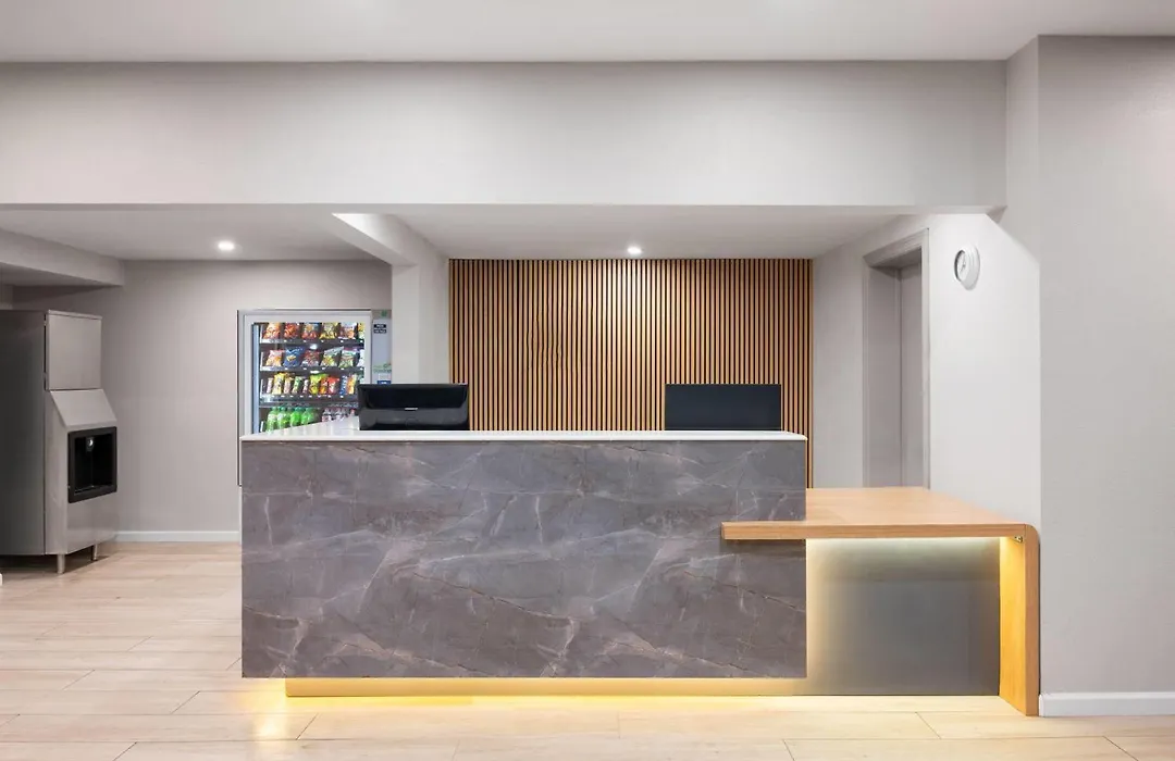 Baymont By Wyndham Mankato-1