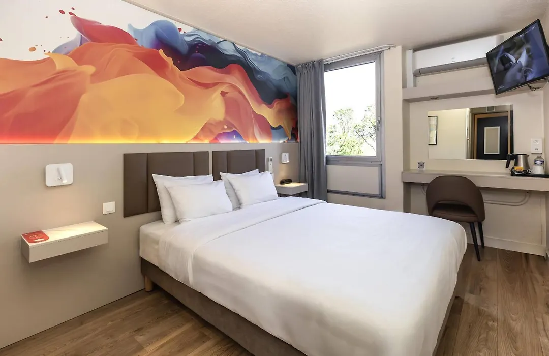 Comfort Hotel Lille L'Union-1