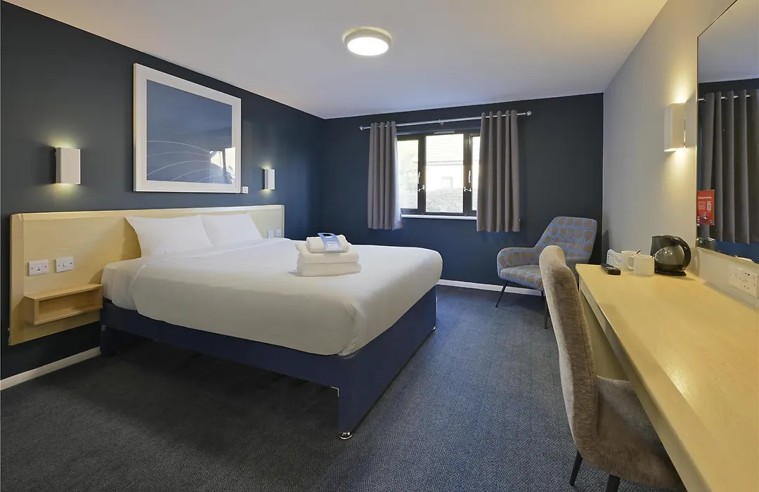 Travelodge Edinburgh Dreghorn-1