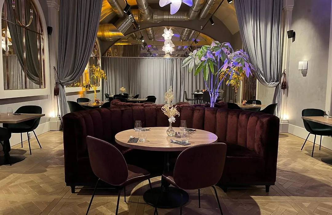 Le Grand Pavillon Chantilly-1