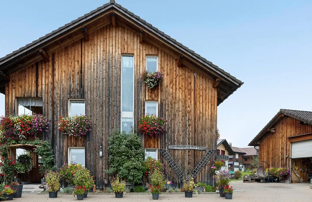Haus Vögel-1