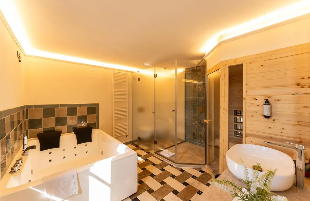 Borgo San Luigi-1