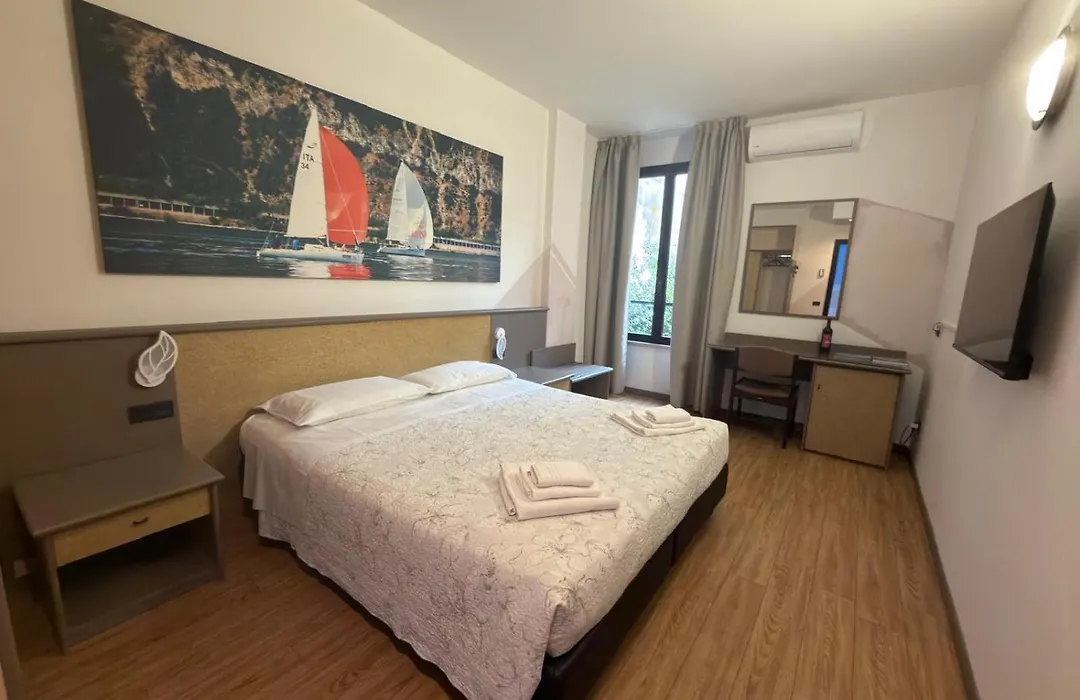 Hotel Plaza-1