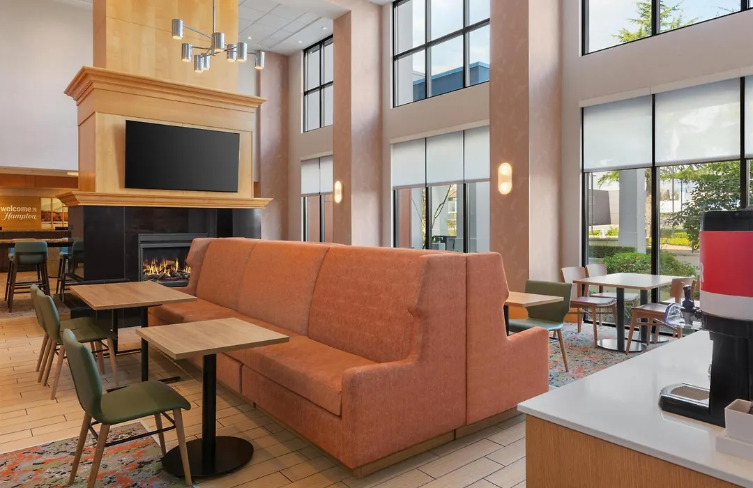 Hampton Inn & Suites By Hilton Langley-Surrey-1