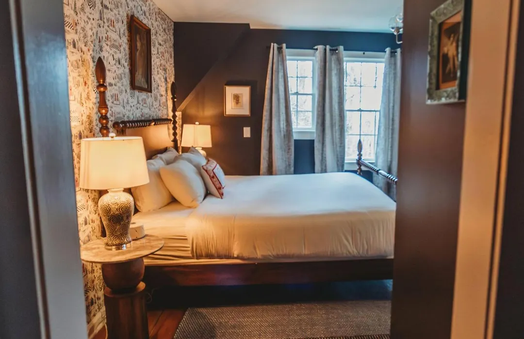 Hideaway Inn Lenox-1