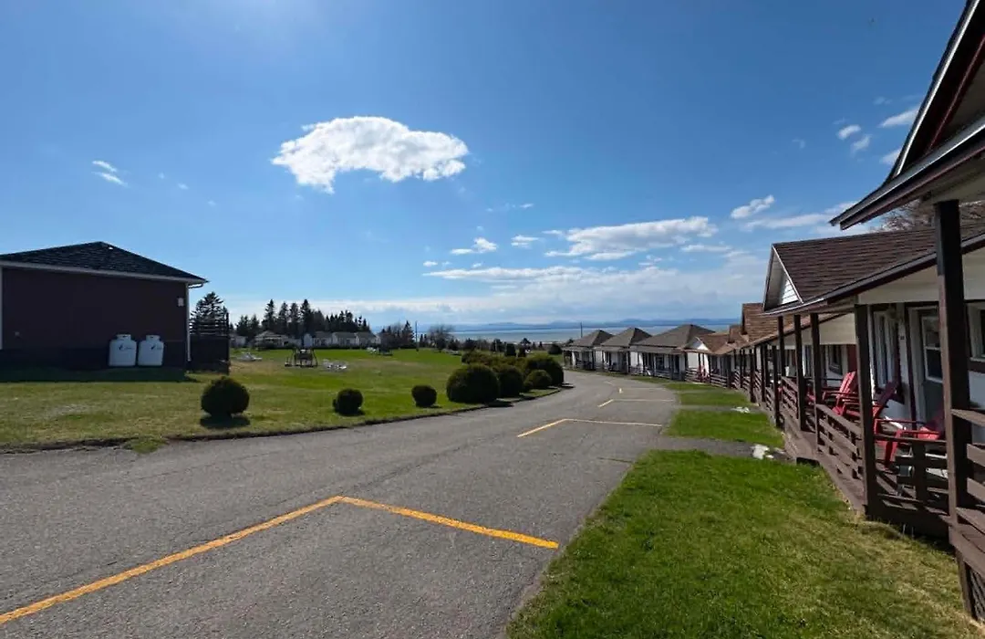 Motel Au Fleuve D'Argent-1