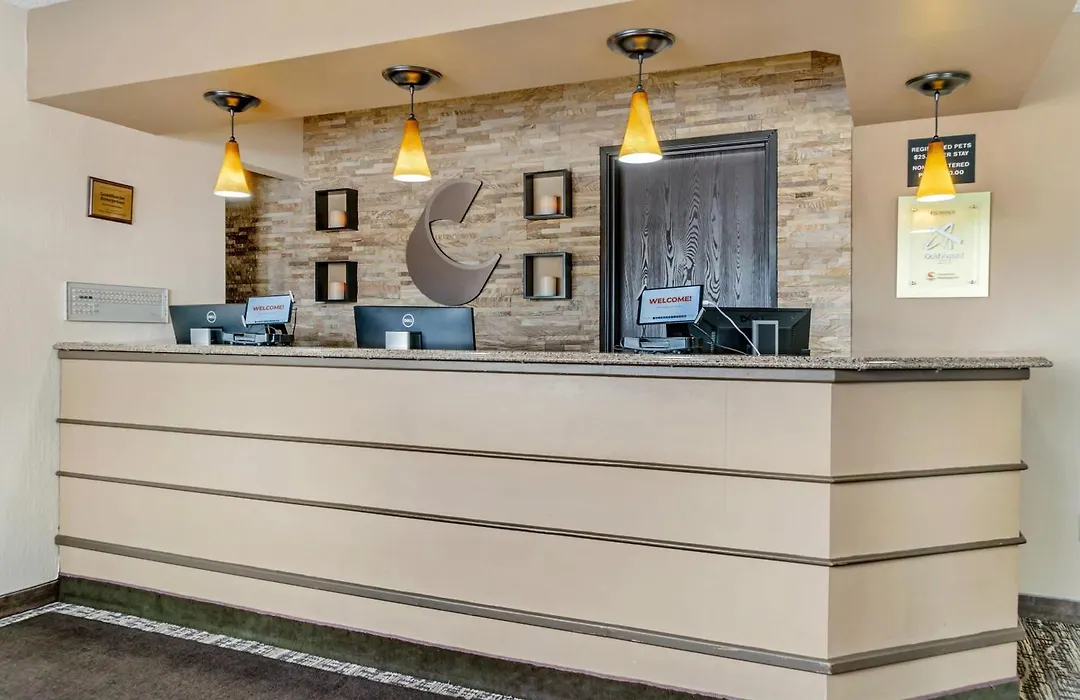 Comfort Inn Manistique-1
