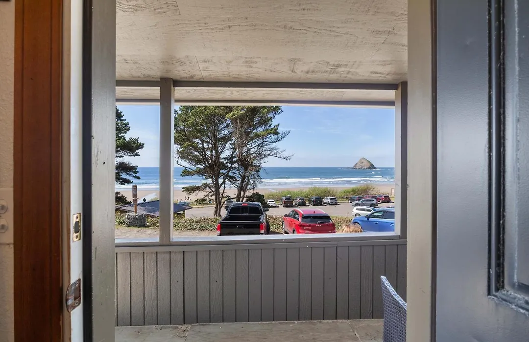 Oceanside Ocean Front Cabins-1