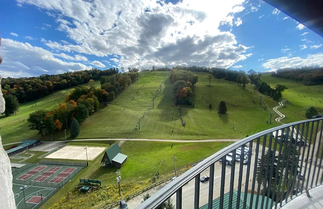 Slopeside Hotel, A Vail Resorts Property-1