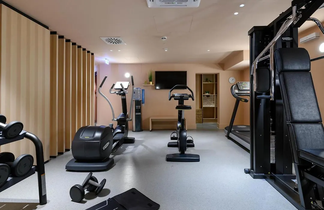 Mercure Hotel Wiesbaden City-1