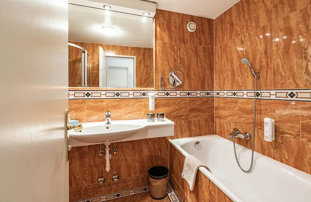 Hotel Berghof Mayrhofen-1