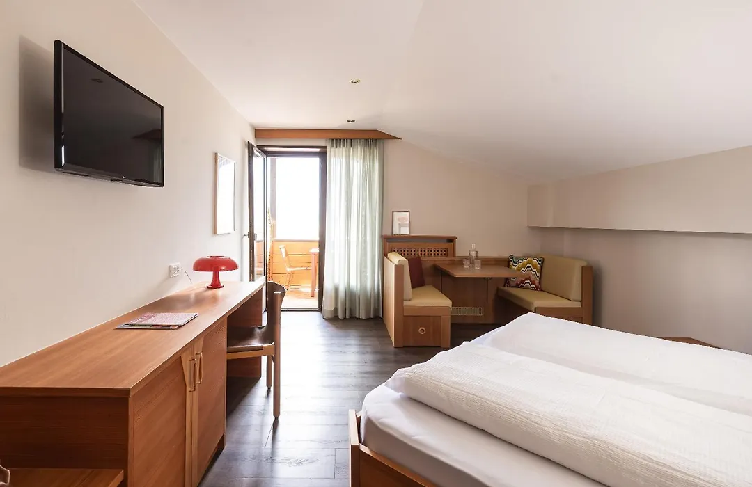 Johan - Rooms & Breakfast Merano-1