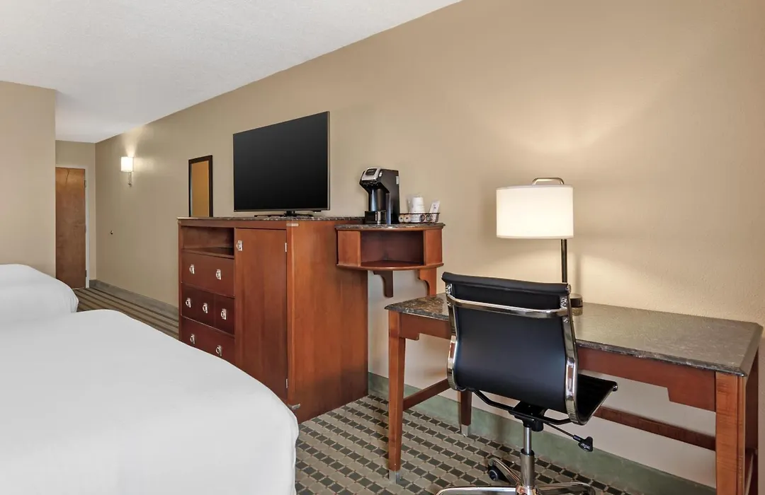 Best Western Plus Inn At Valley View-1