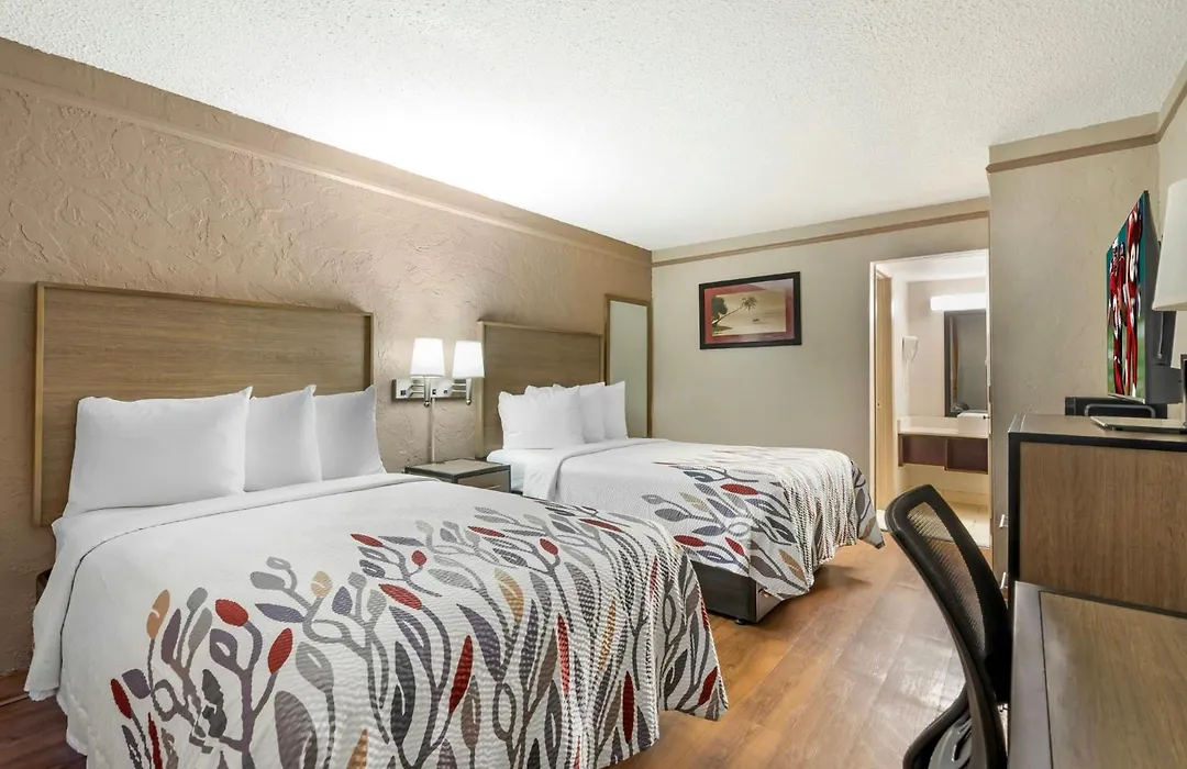 Red Roof Inn Tampa Bay - St. Petersburg-1