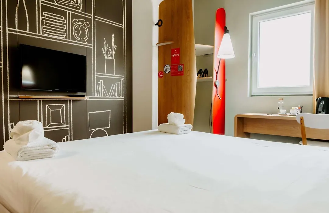 Ibis Sofia Airport Hotel-1