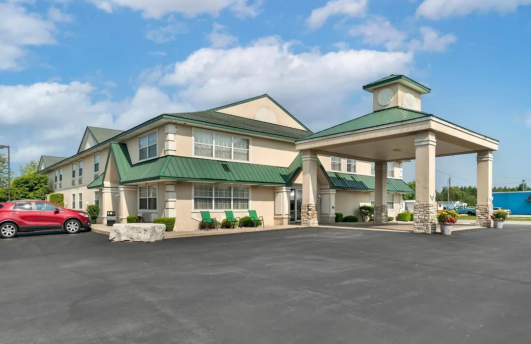 Quality Inn & Suites Manistique-1