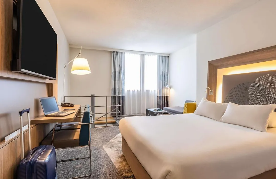 Novotel Brussels City Centre-1