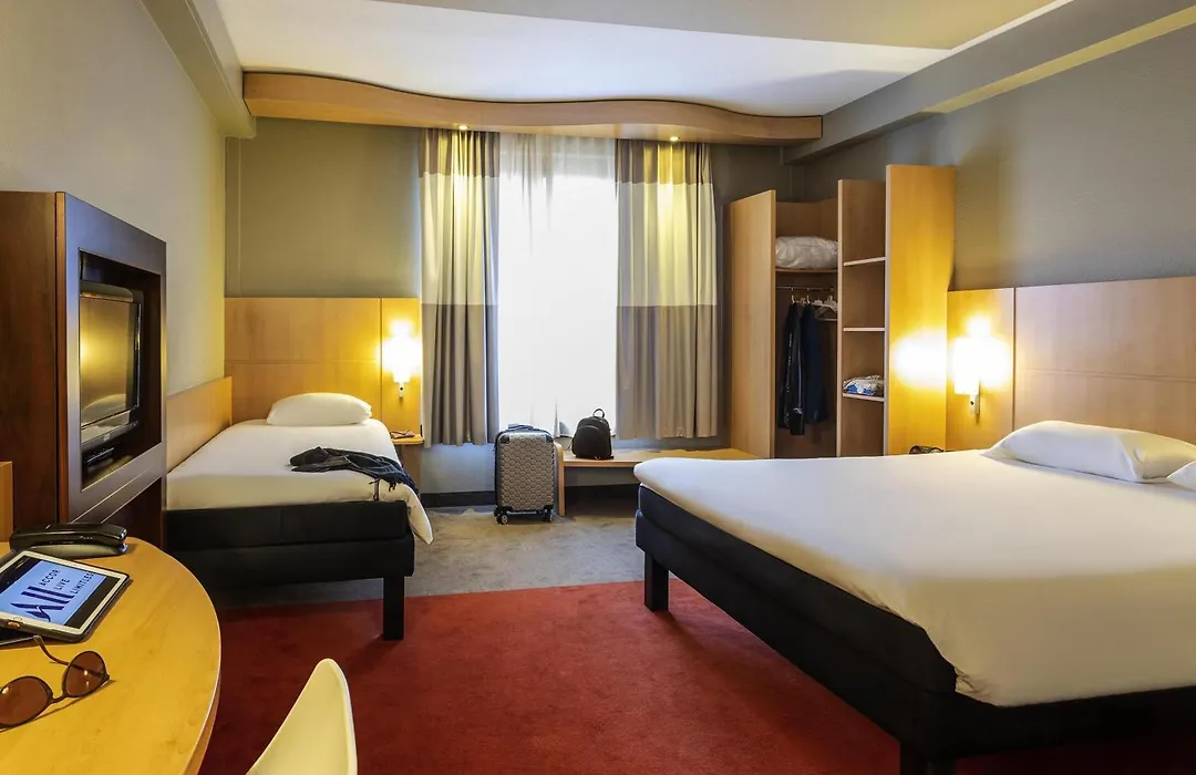 Ibis Hotel Brussels Centre Gare Du Midi-1