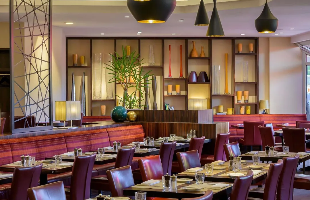 Moevenpick Hotel Geneva-1