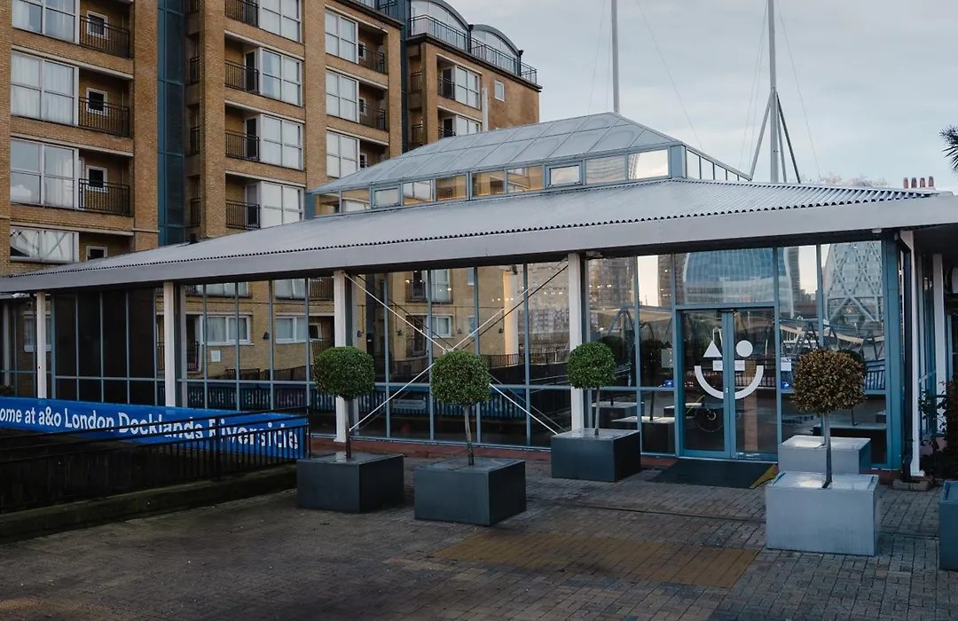 A&O London Docklands Riverside-1