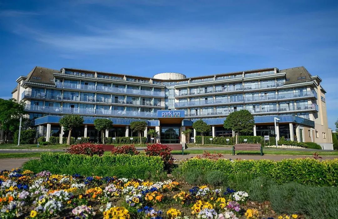 Park Inn By Radisson Sarvar Resort & Spa-1