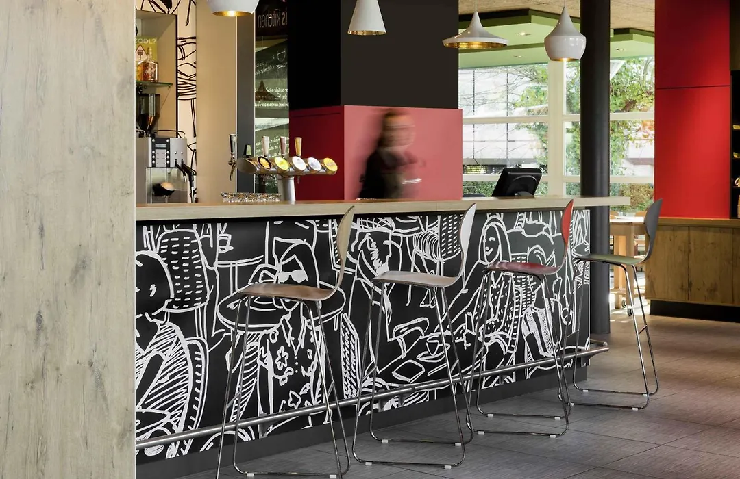 Ibis Geneve Aeroport-1