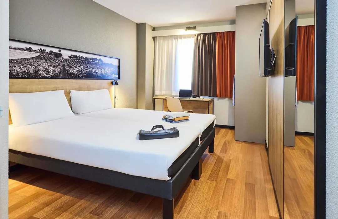 Ibis Valladolid-1