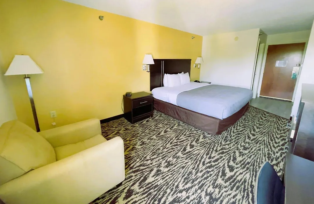Quality Inn & Suites Clemmons I-40-1