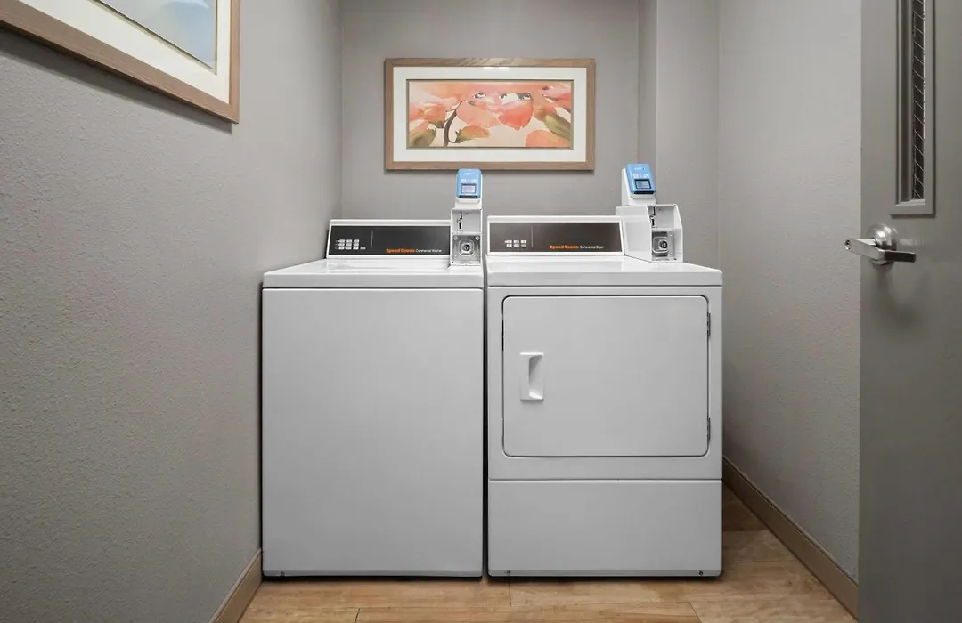 La Quinta Inn By Wyndham Milwaukee Airport / Oak Creek-1