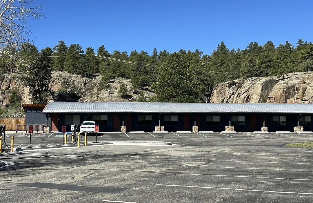 Wolf Creek Lodge, BW Signature Collection-1